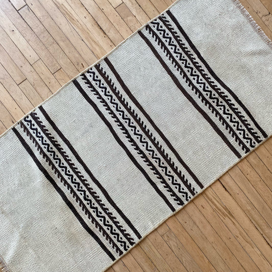 Vintage Hand-Woven Turkish Kilim Rug (1’ 10.5” x 3’11”)