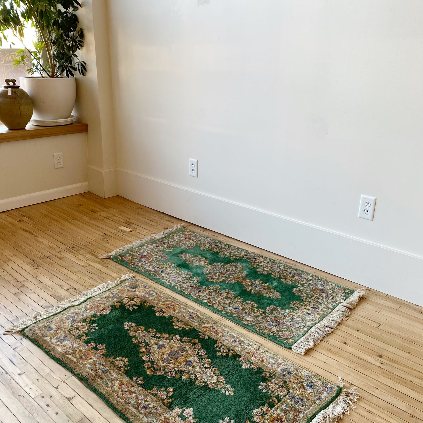 Vintage Hand-knotted Oriental Rug (24” x 49”)