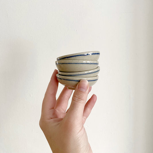 Set of 4 Tiny Vintage Ceramic Dishes