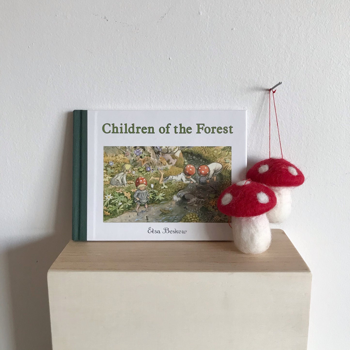 Children of the Forest, Mini Book