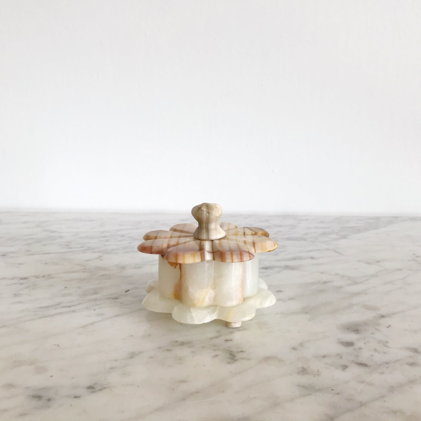 Vintage Onyx Flower Trinket Box