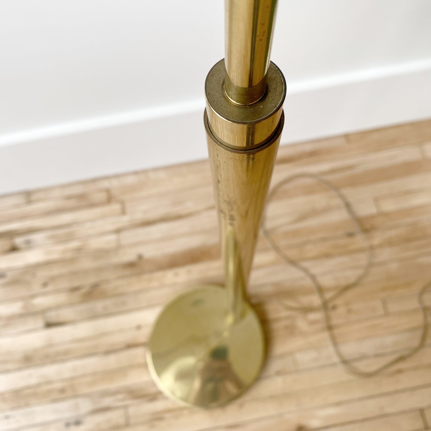 Vintage Brass Floor Lamp with Dual-Shade