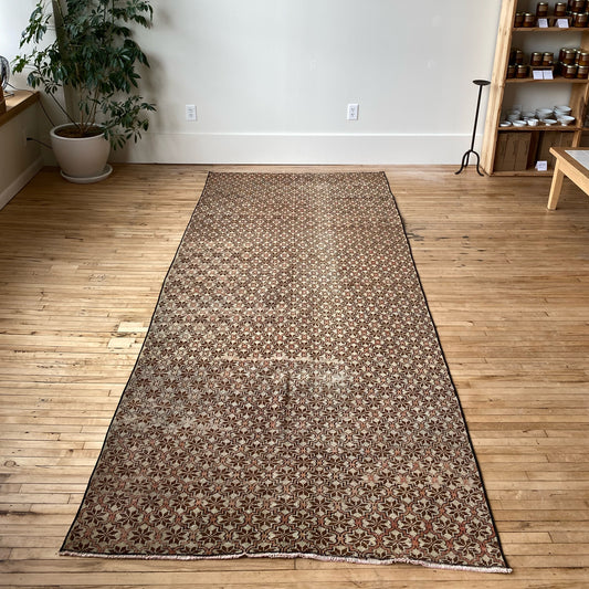 PENNY Vintage Hand-knotted Runner Rug (4’5” x 10’2”)