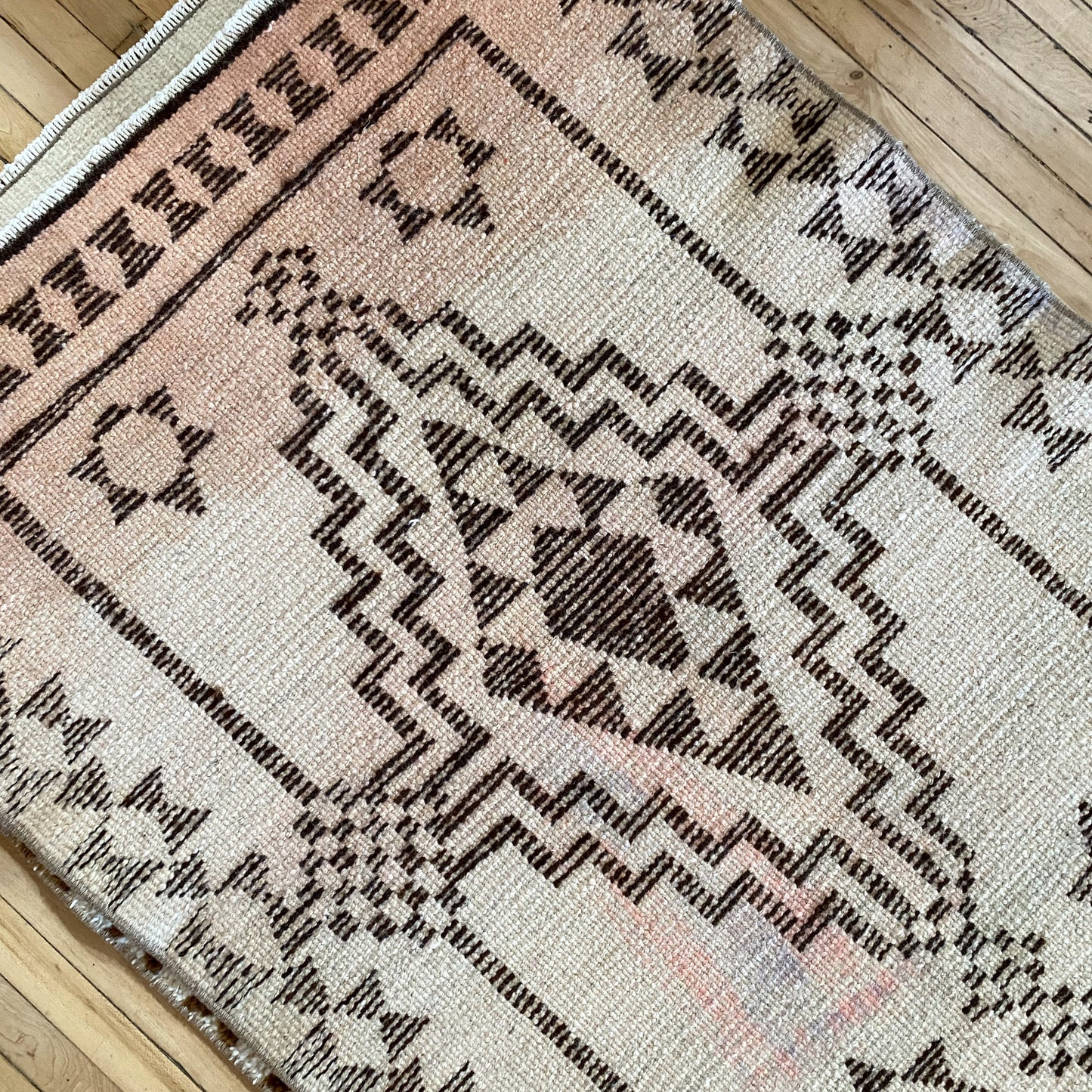 Vintage Neutral Herki Runner Rug (2.6 x 13.4)