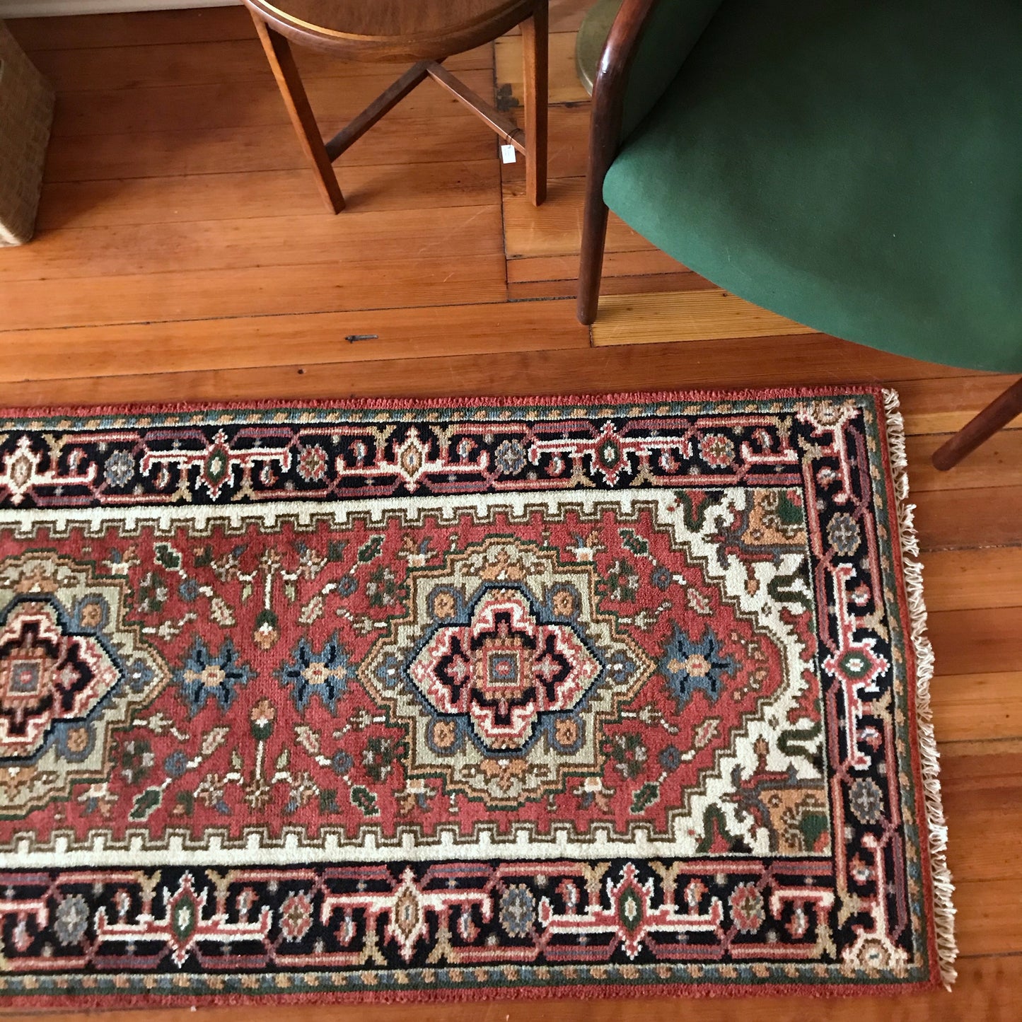"WREN" Runner Rug (9.8 x 2.6)