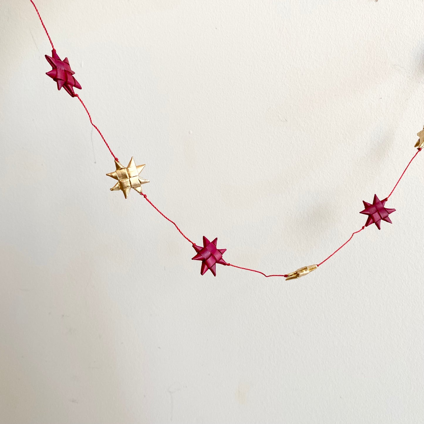 Red & Gold Palm Star Garland