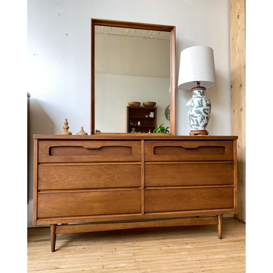 Restored Vintage MCM 6-Drawer Dresser by Bassett