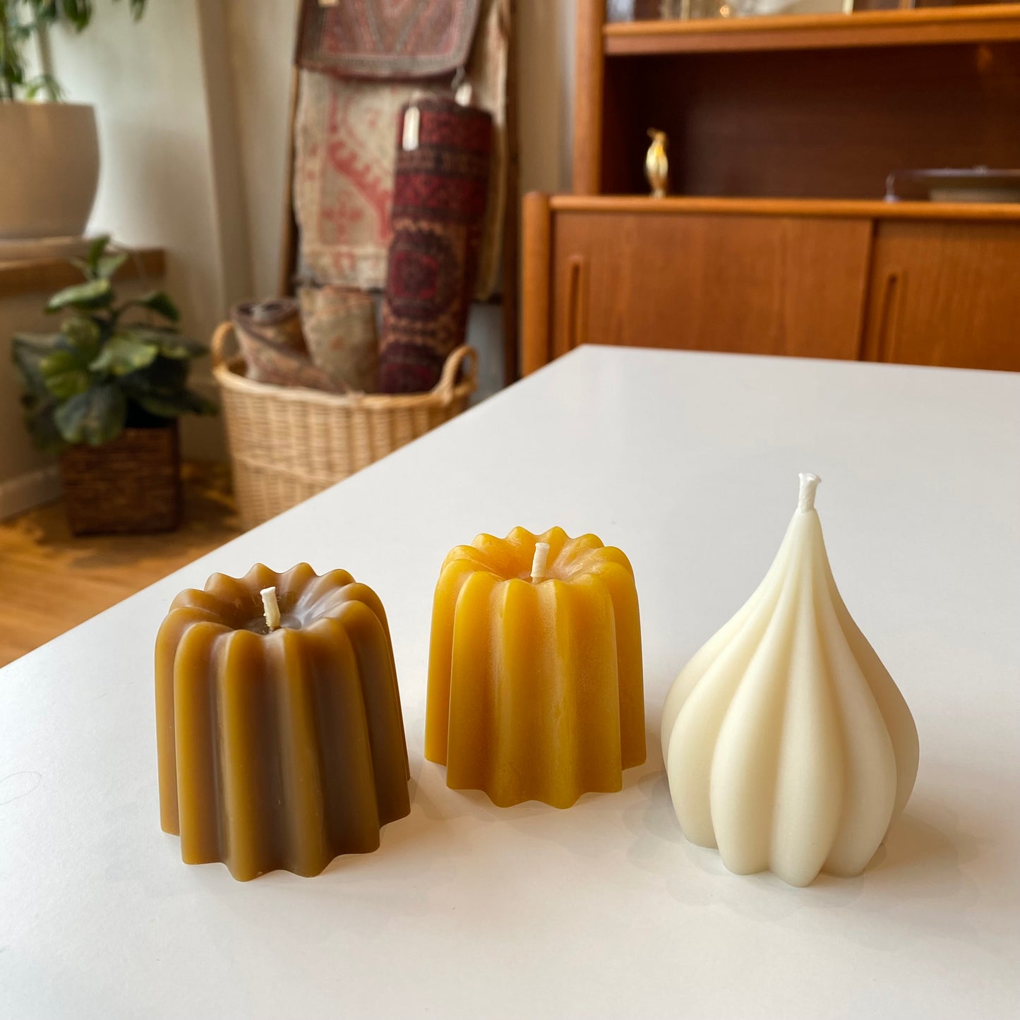 Beeswax Canelé