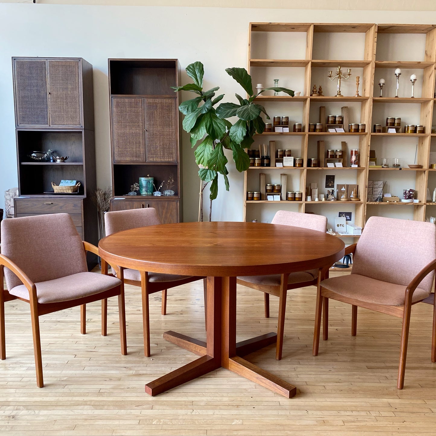 Restored Vintage Mid-Century Dining Table, Expandable