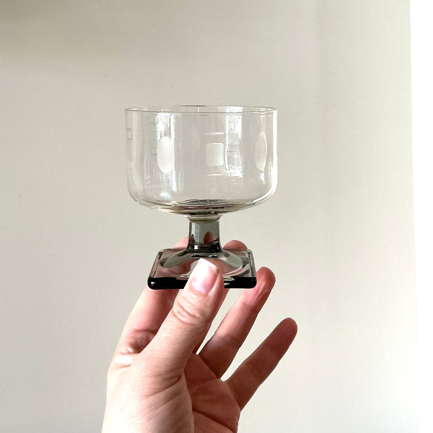 S/4 Vintage Federal Glasses In Midnight Smoked Gray