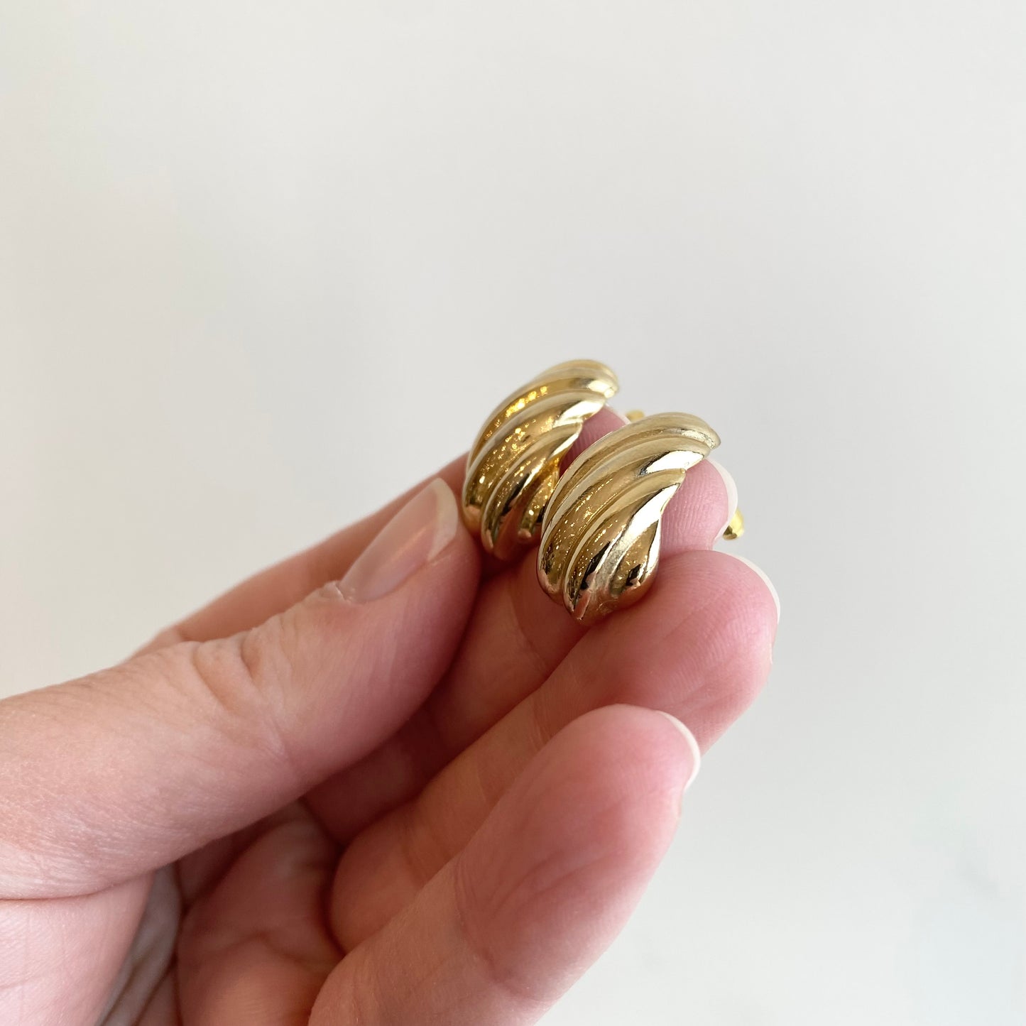 Vintage Golden “Swirl” Earrings