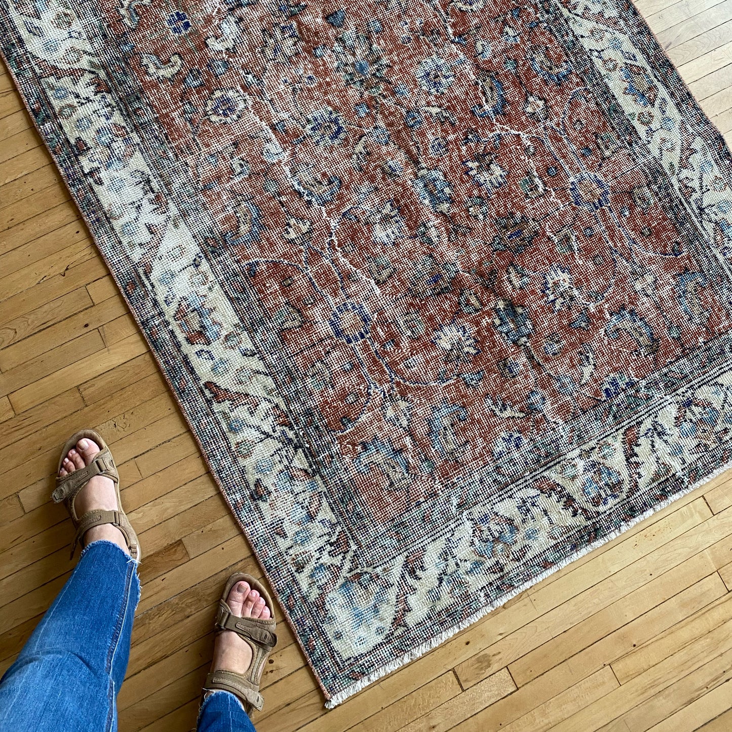 "JULES" Vintage Hand-knotted Rug (4’8” x 6’9”)