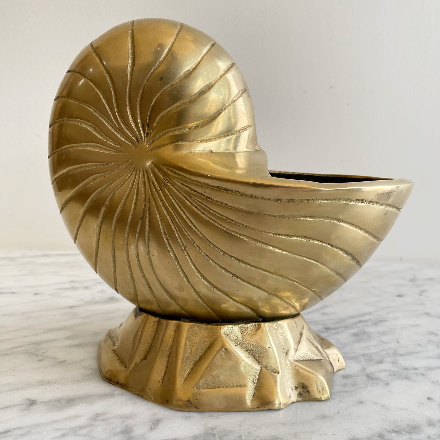 Large Vintage Brass Seashell Planter (NAUTICAL COLLECTION)