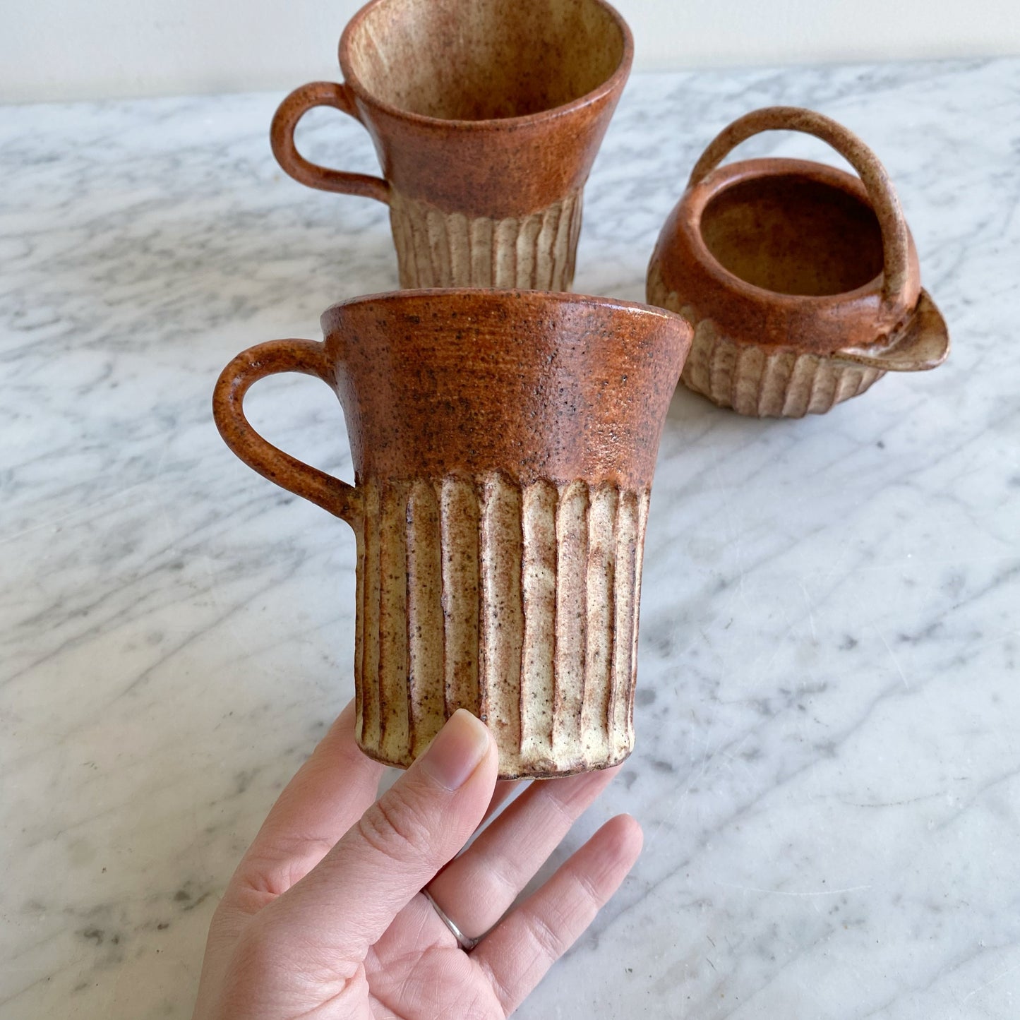 Set: Vintage Coffee Cups + Creamer