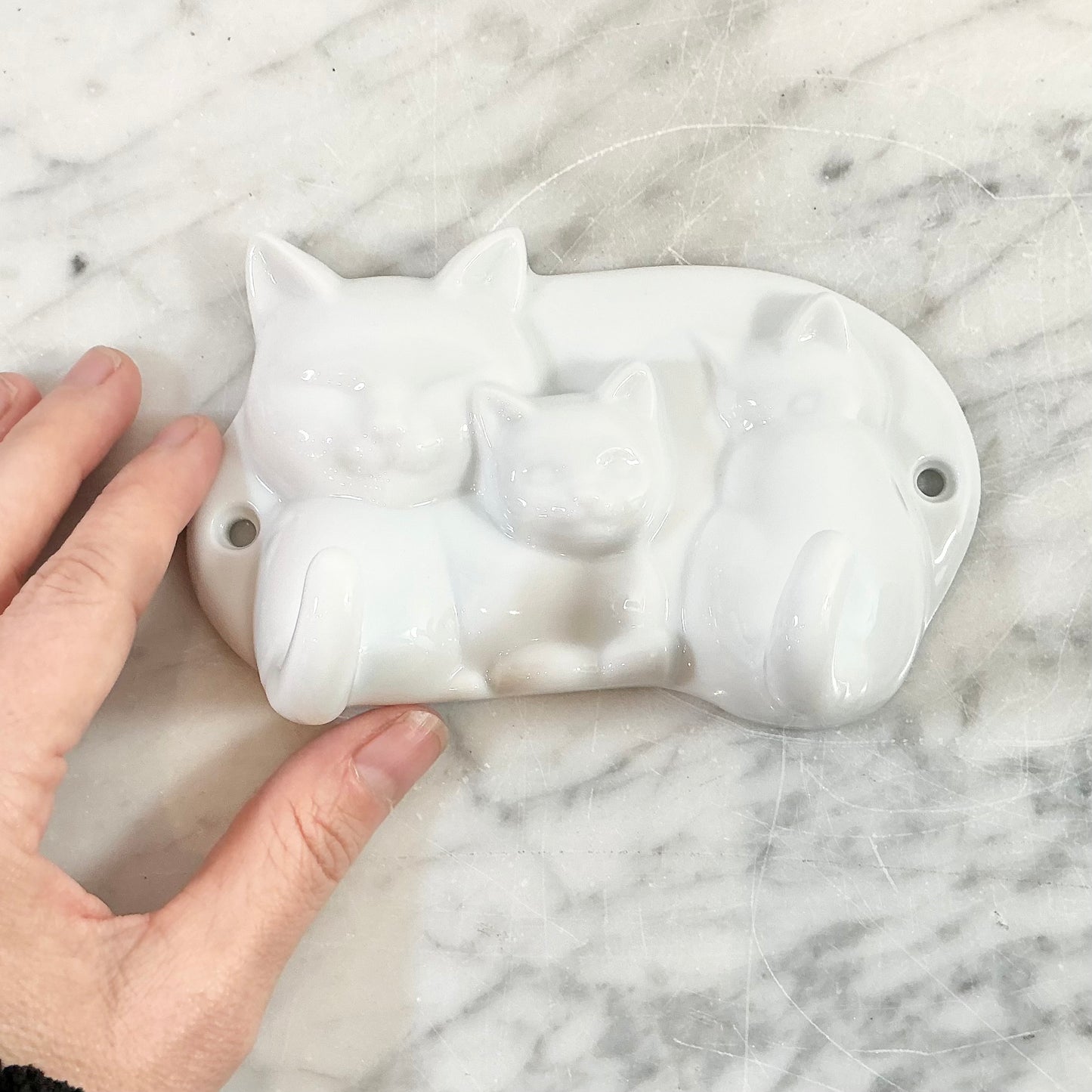 Vintage Porcelain Cat + Kitten Hook