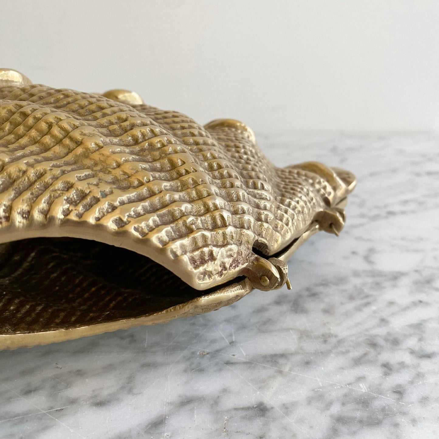 XL Vintage Brass Oyster Shell (NAUTICAL COLLECTION)