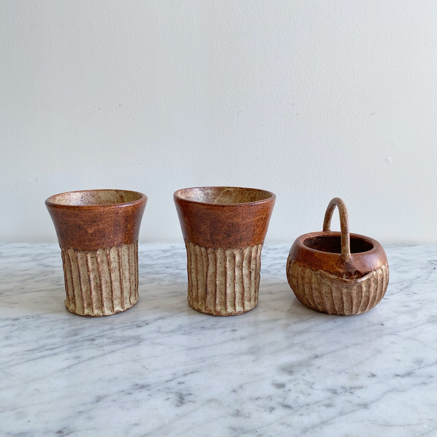 Set: Vintage Coffee Cups + Creamer