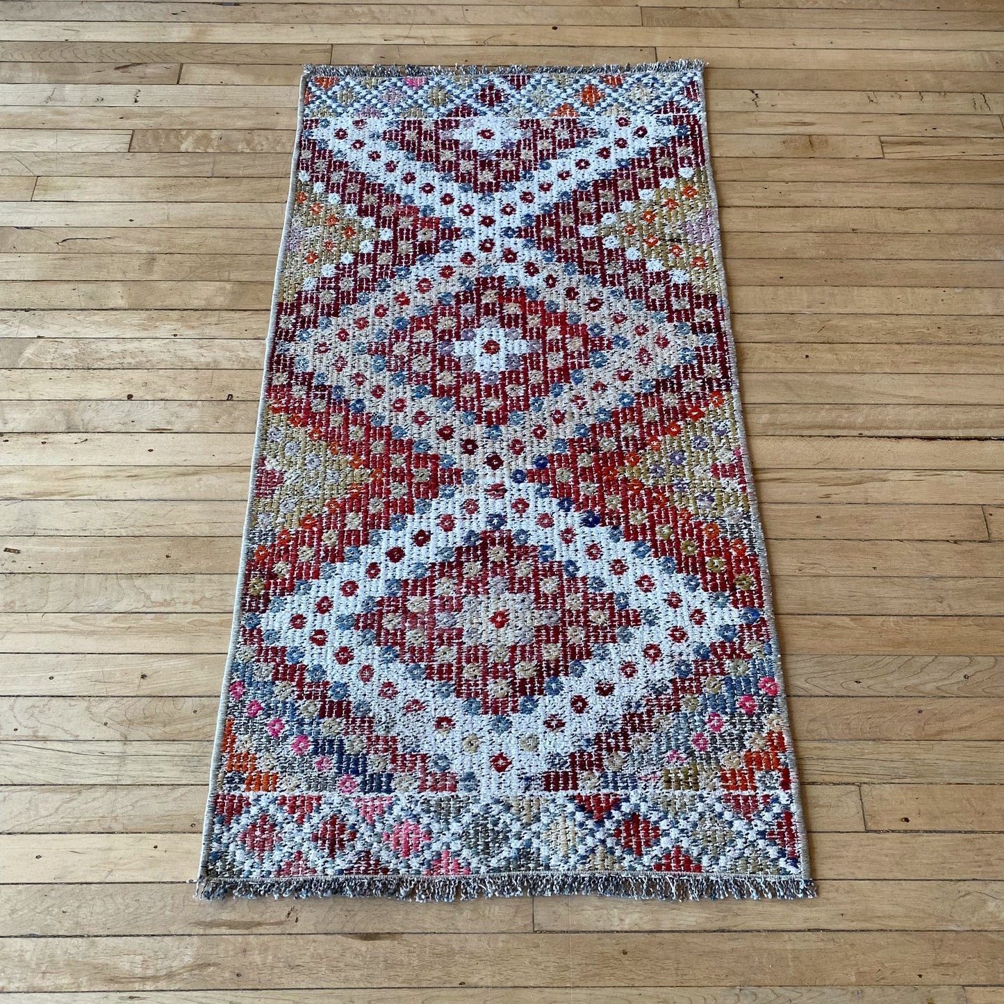 Vintage Hand-Woven Turkish Kilim Mini Rug (1'7.5" x 3'2")