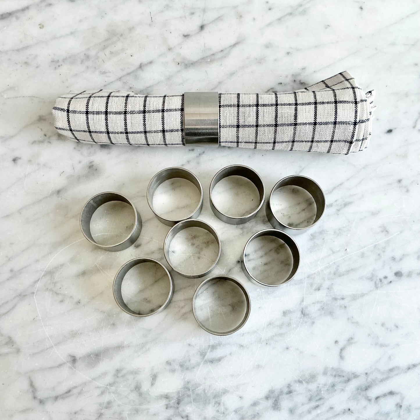 S/8 (+ bonus) Vintage Pewter Napkin Rings