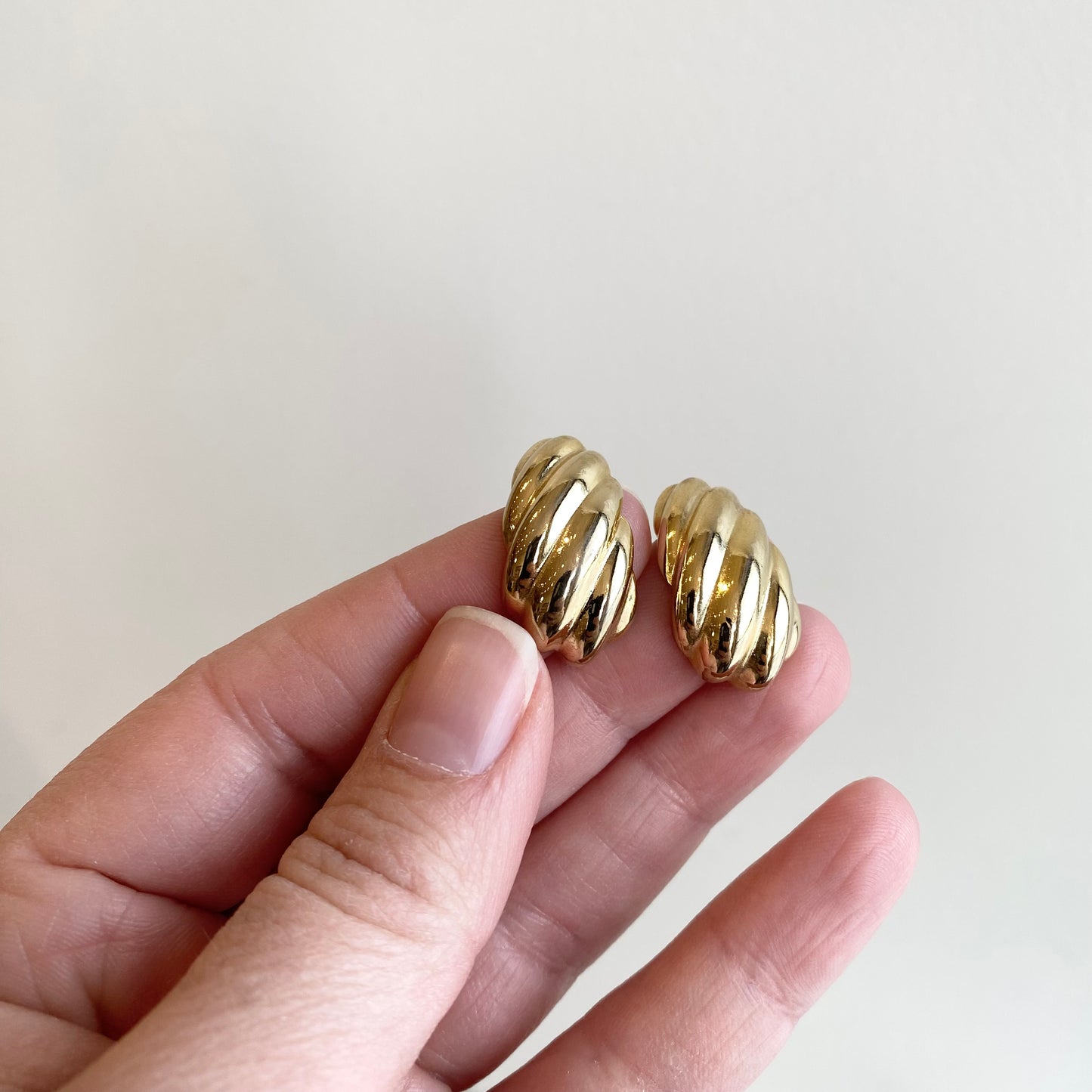 Vintage Golden “Swirl” Earrings