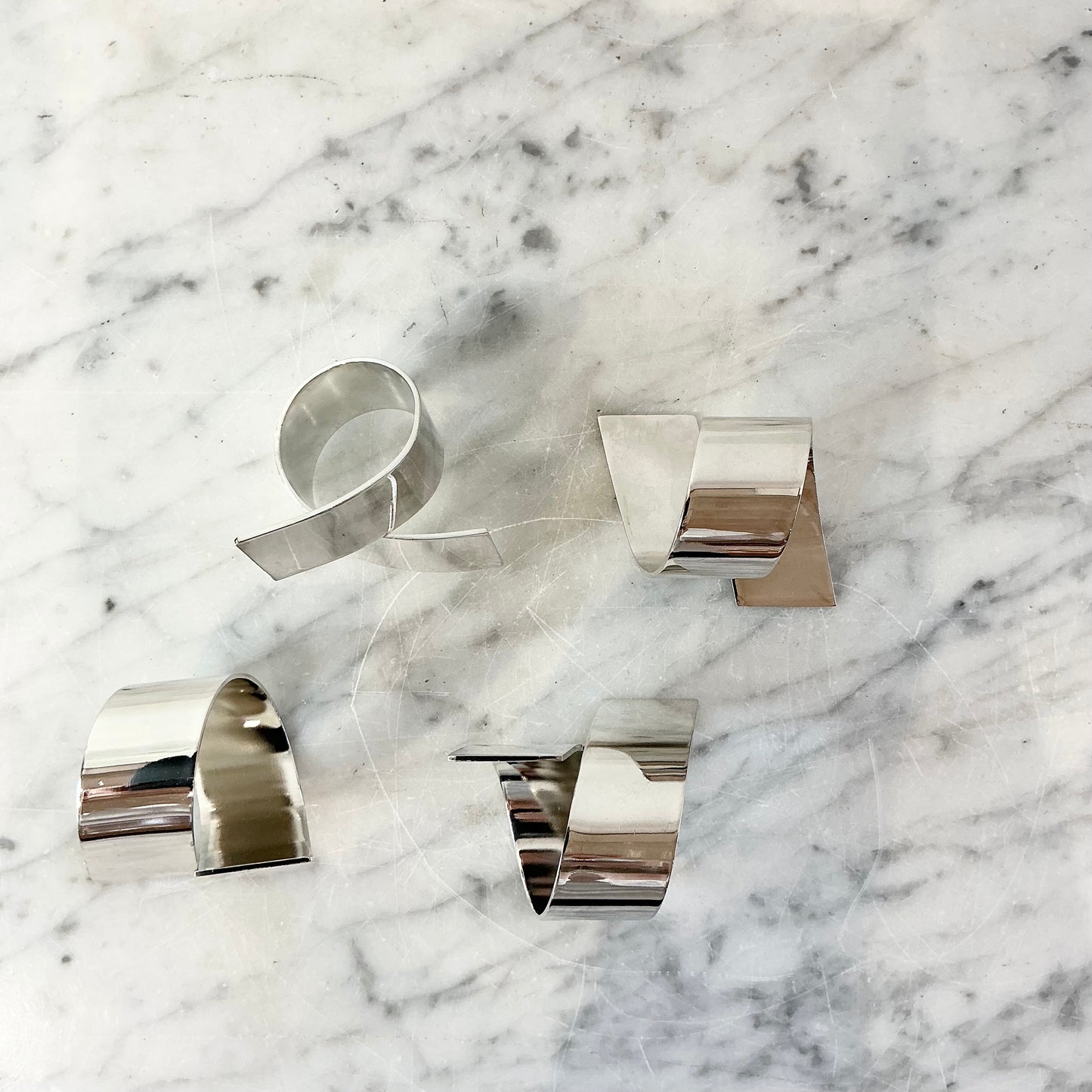 S/4 Vintage Chrome Spiral Napkin Rings