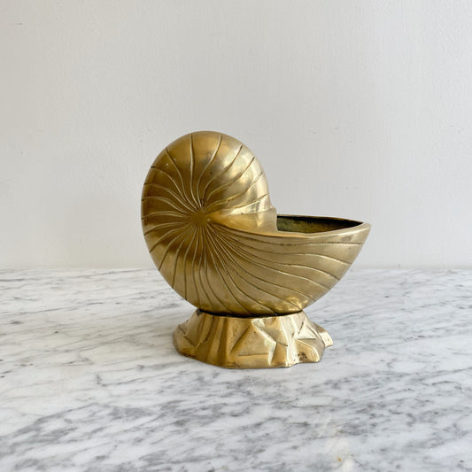 Large Vintage Brass Seashell Planter (NAUTICAL COLLECTION)