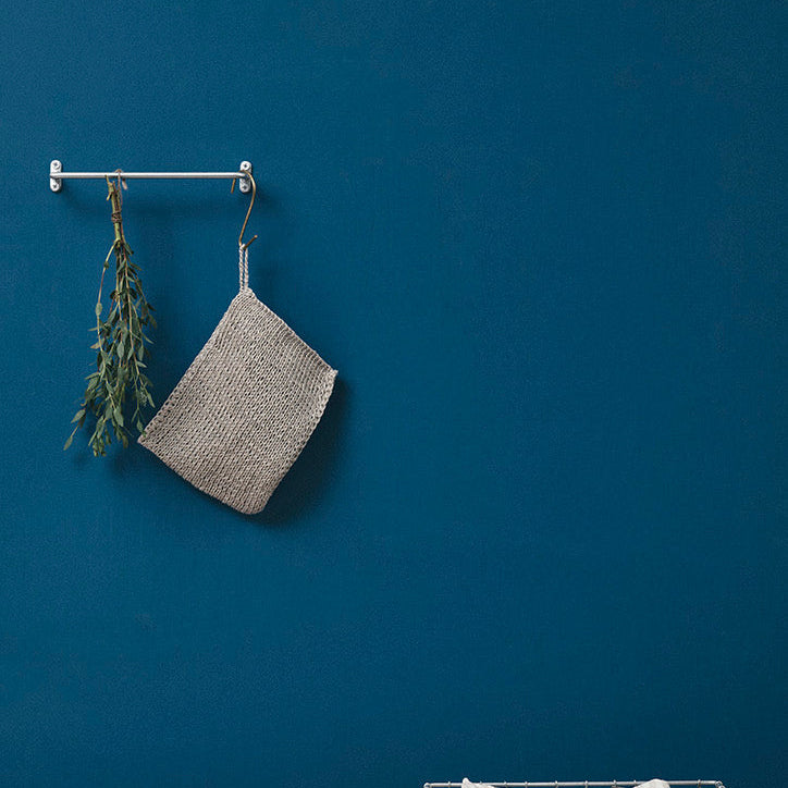 Minimal Zinc Towel Bar