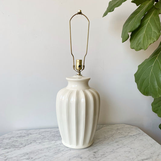 Vintage Scalloped Ceramic Lamp (single)