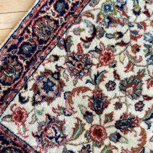 Vintage Floral Accent Rug (3.2 x 2)