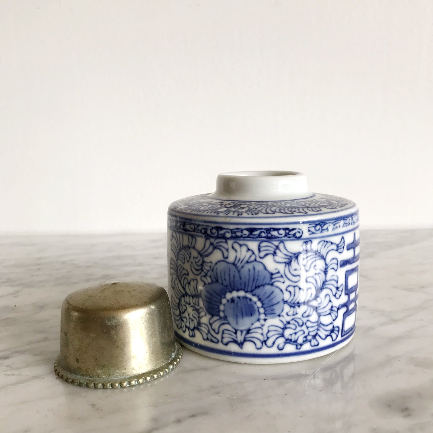 Ginger Jar Vase with Silver Cap