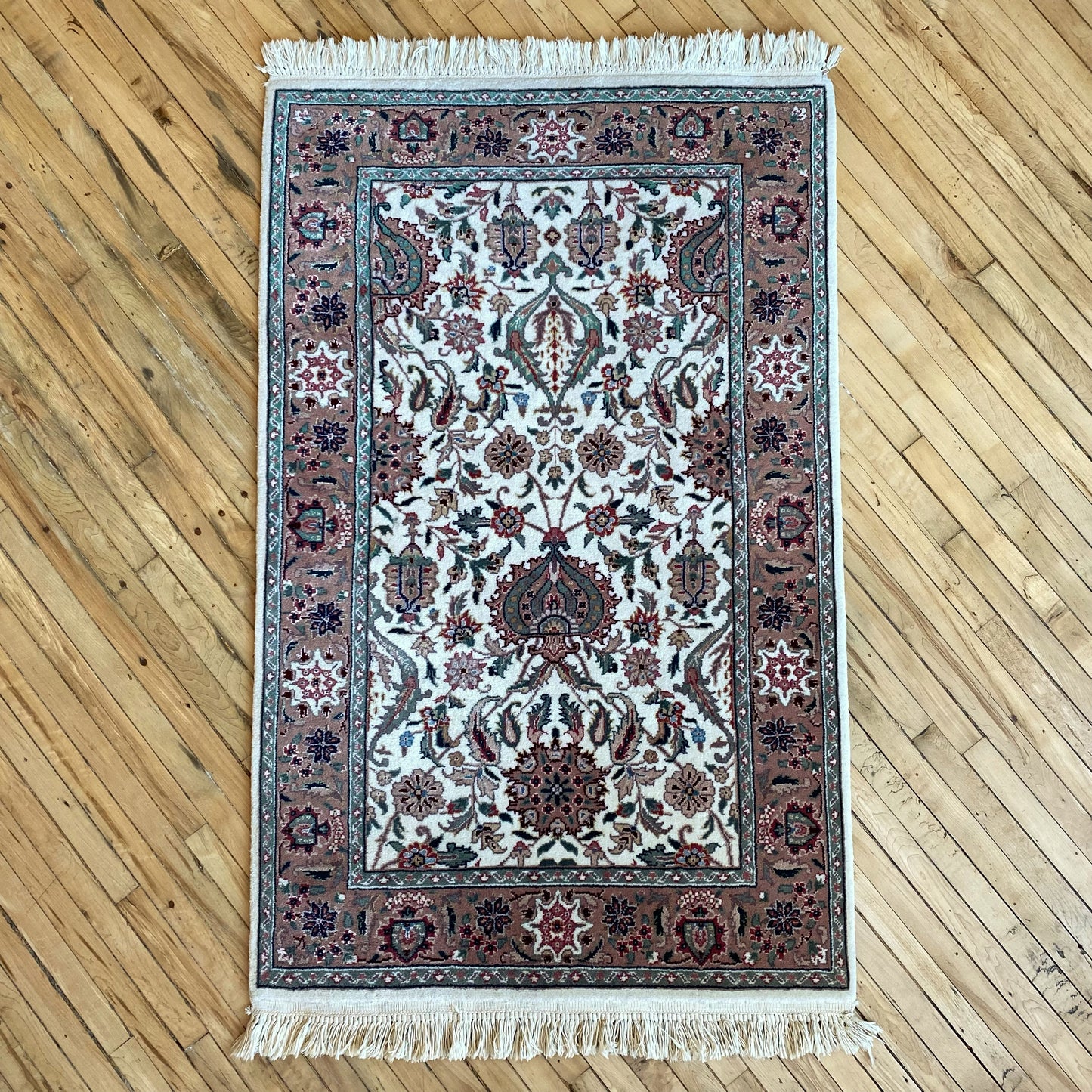 BAILEY Vintage Hand-knotted Rug (2'7" x 4'5")
