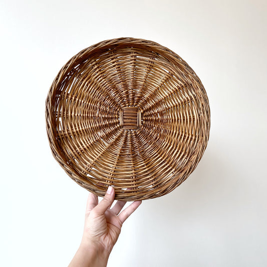Vintage Round Wicker Tray, 13.5”