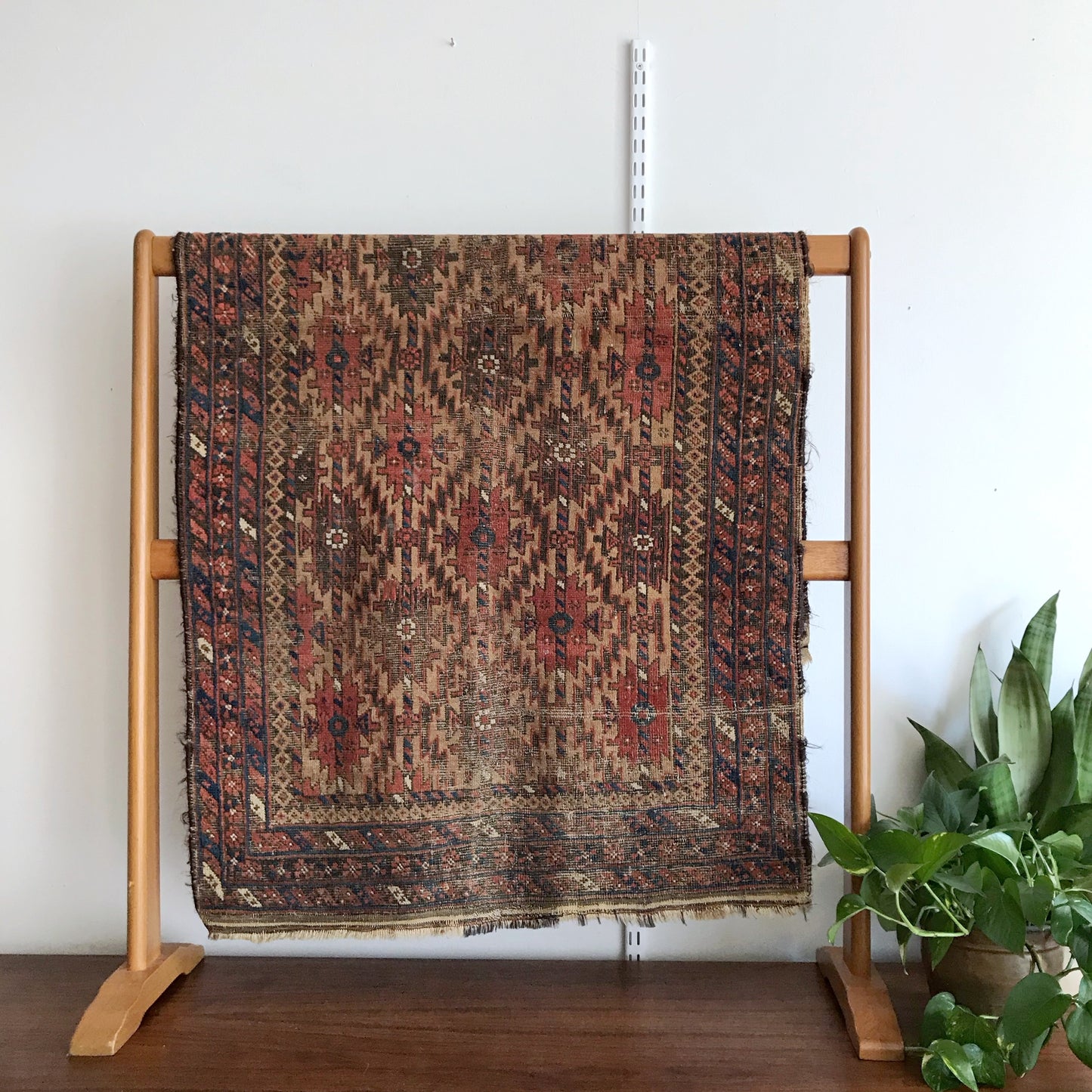 Linwood | Antique Persian Rug | 2.8 x 4.8