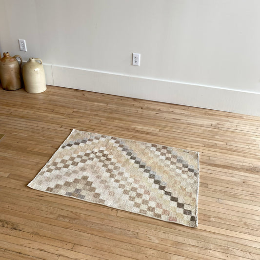 Vintage Checkered Rug (3.6 x 2.4)