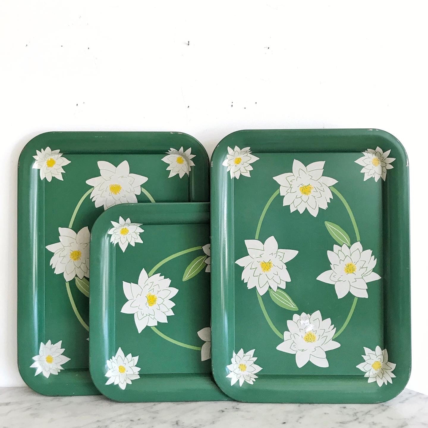 Vintage Tin Water Lily Tray (Single)