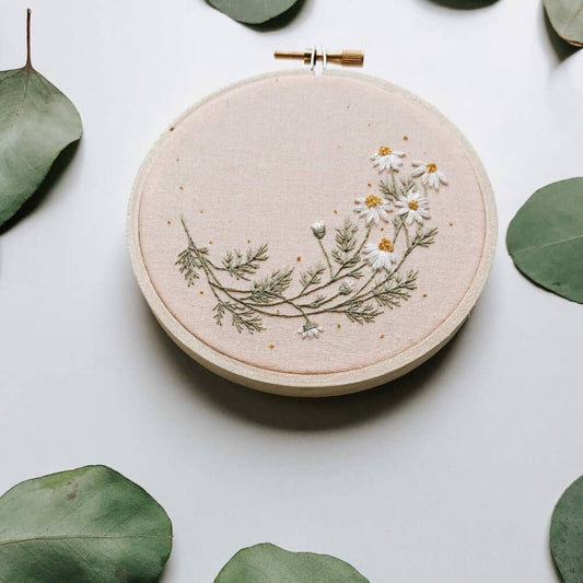 Roman Camomile : Mini Embroidery Kit