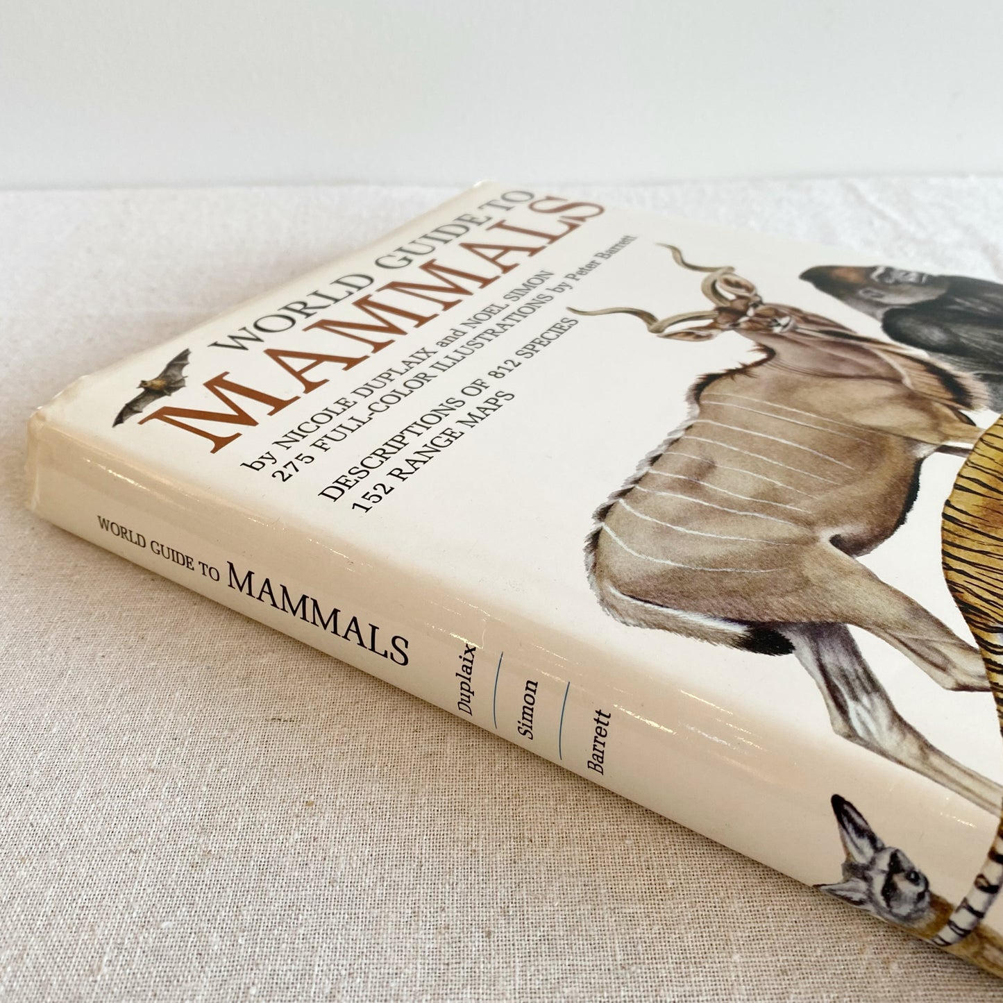 Book: World Guide to Mammals, 1976