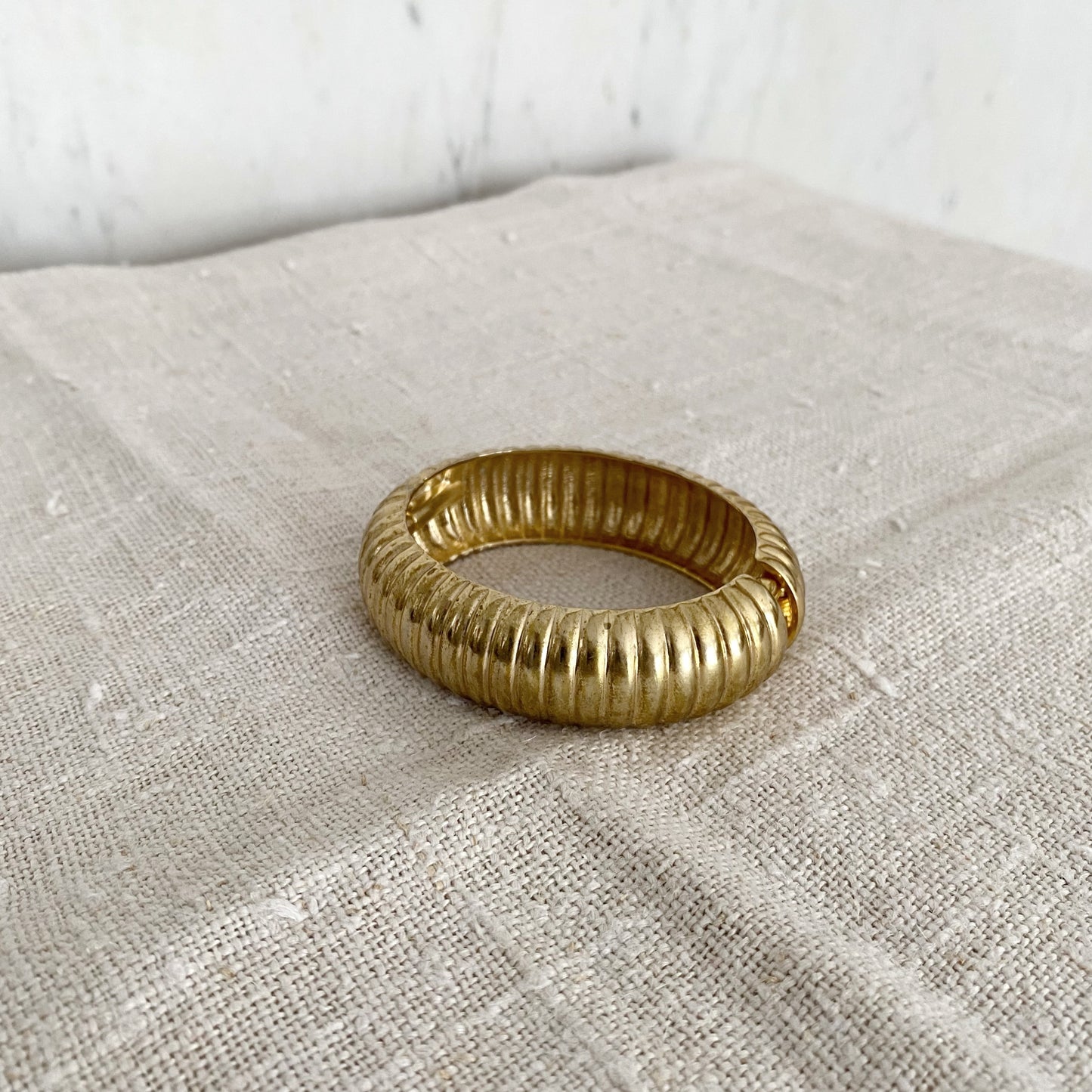 Vintage Gold Ribbed Clip Bracelet