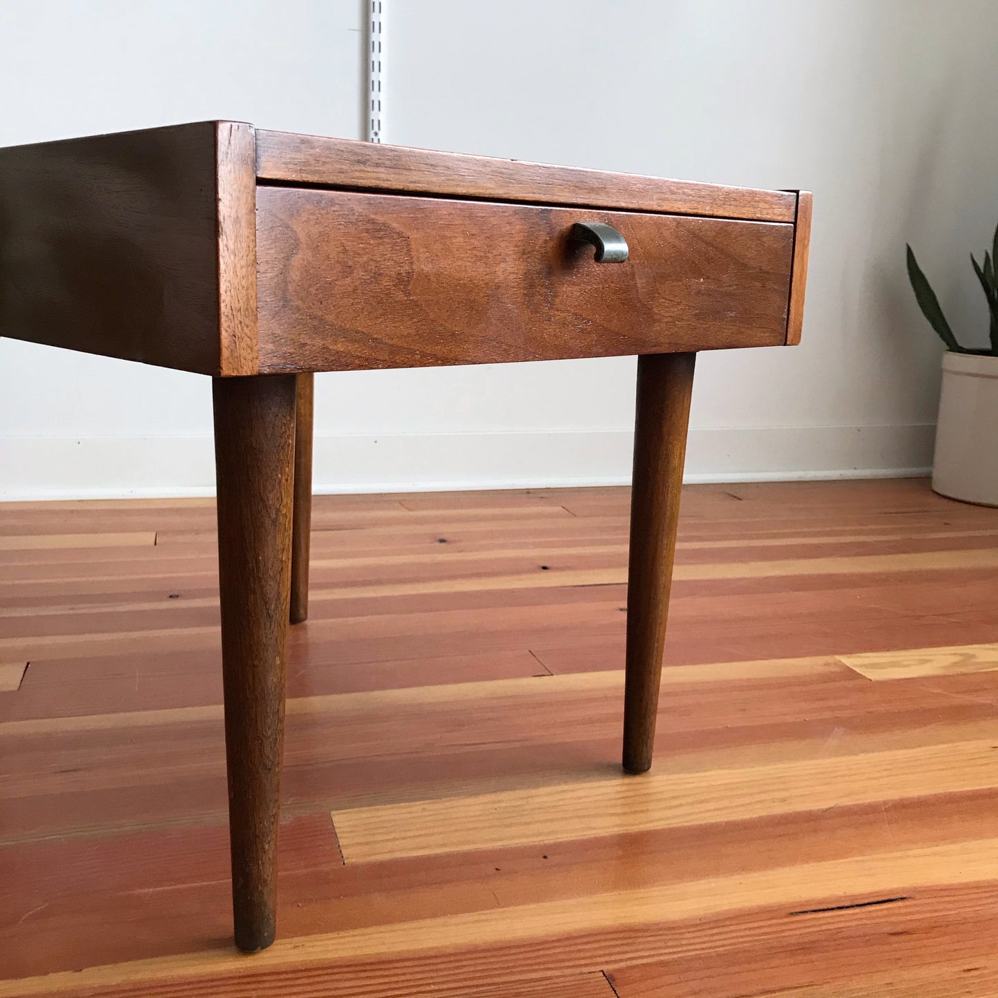 Vintage MCM End Table by American of Martinsville