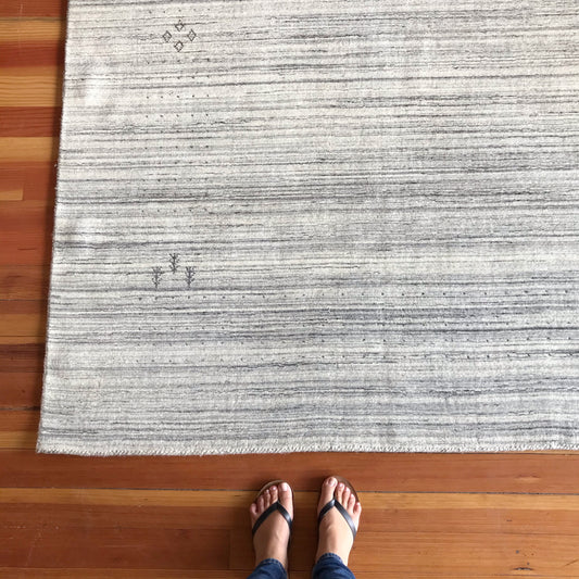 "BROOKLYN" Wool Rug (5.4 x 7.7)
