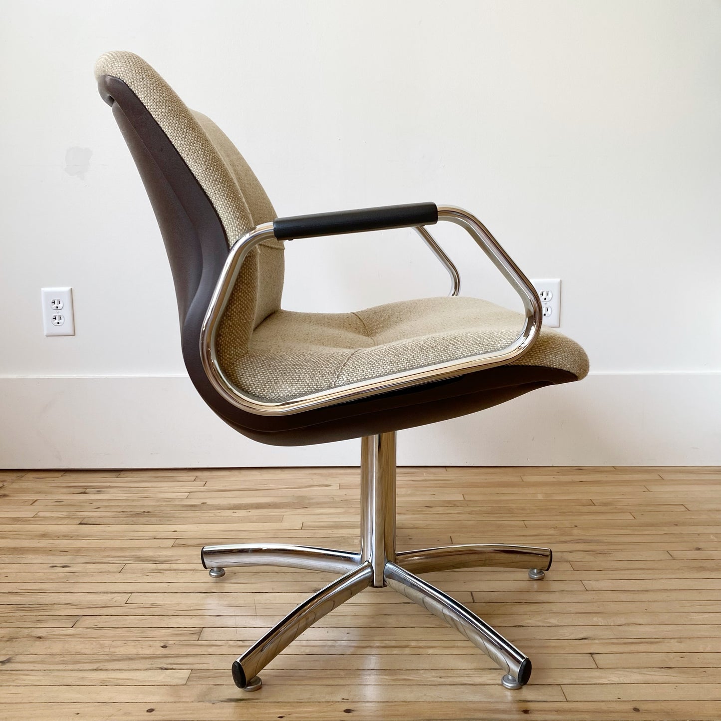 Vintage Swivel Desk Chair by Steelcase
