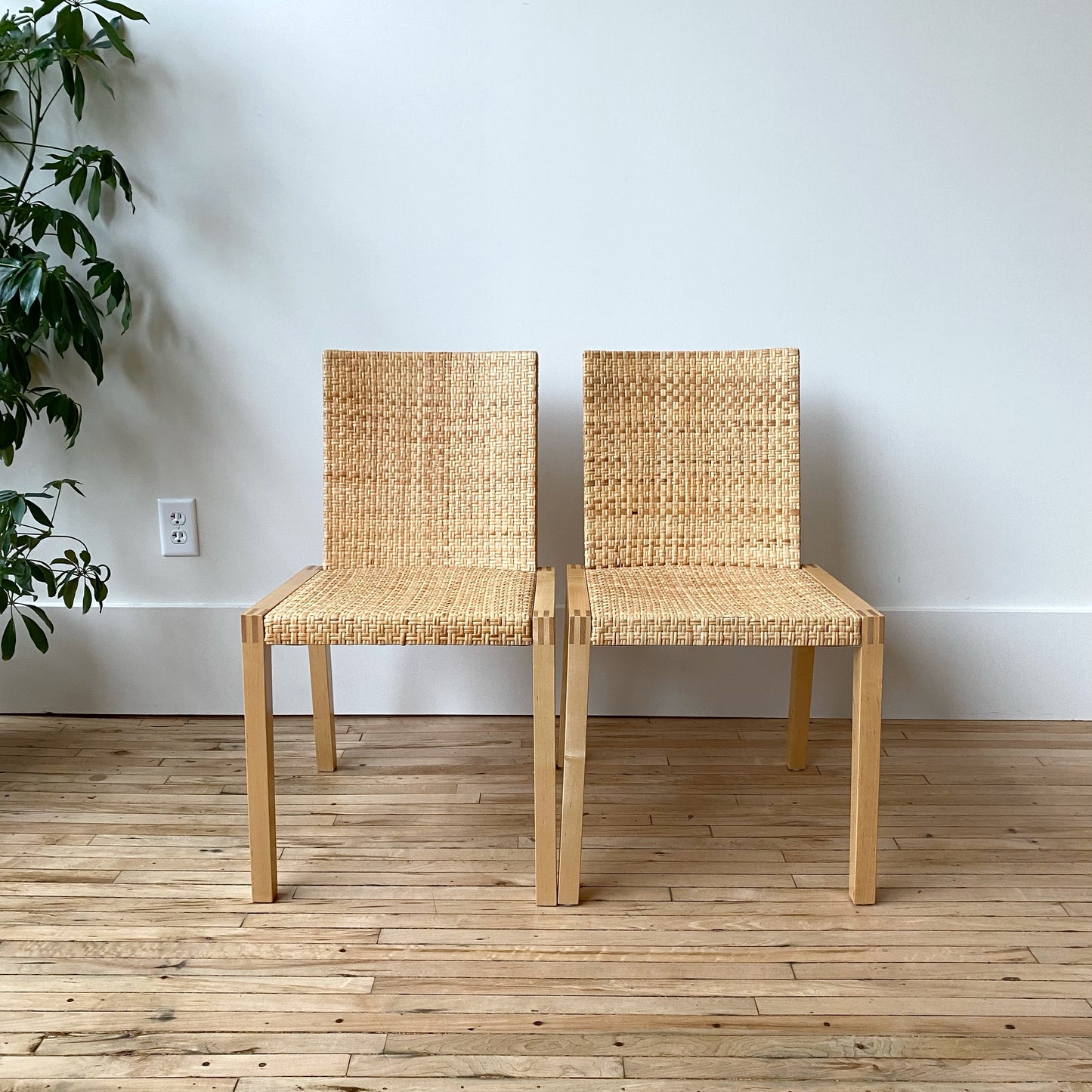 Minimalist Modern Rattan Dining Chair (Single)