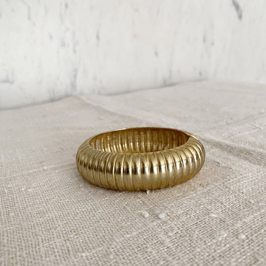 Vintage Gold Ribbed Clip Bracelet