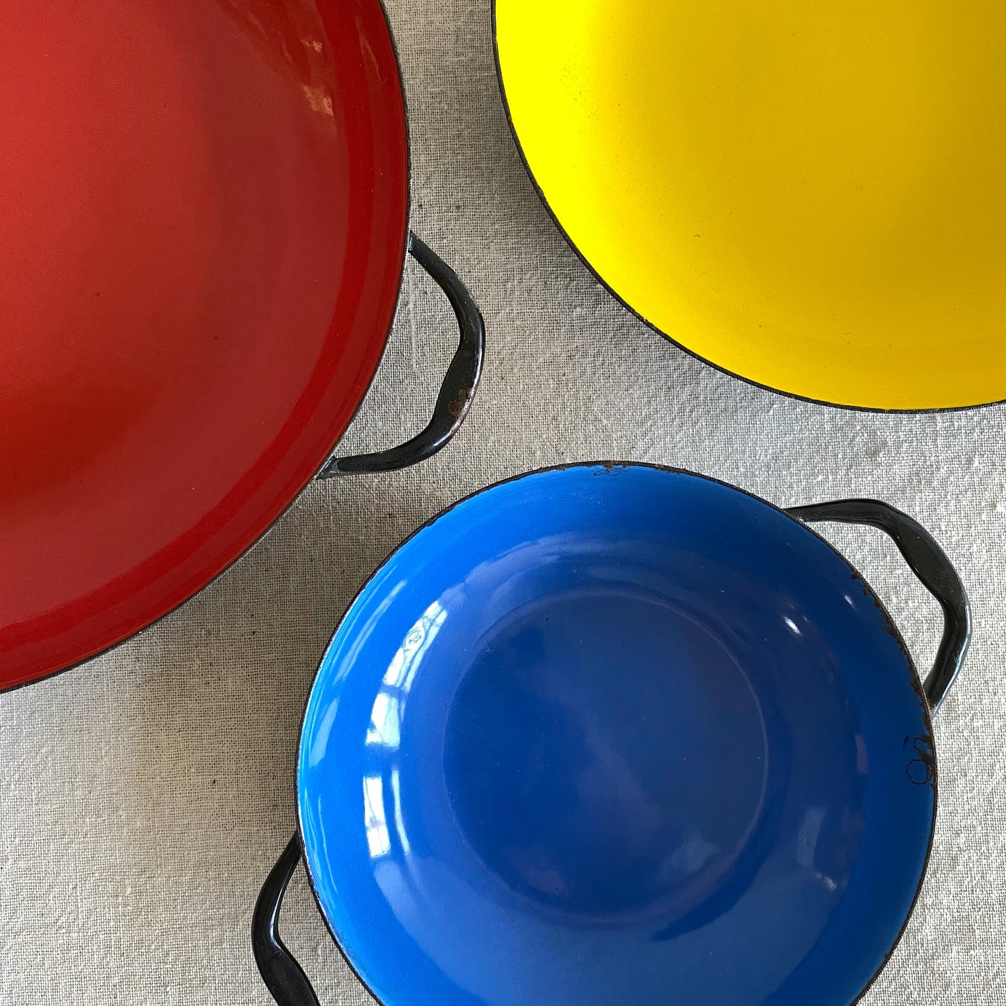Set of 3 MCM Enamel Pans, Primary Colors