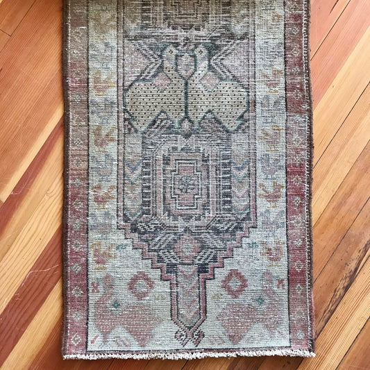 June | RUNNER | 2.2 x 6.6