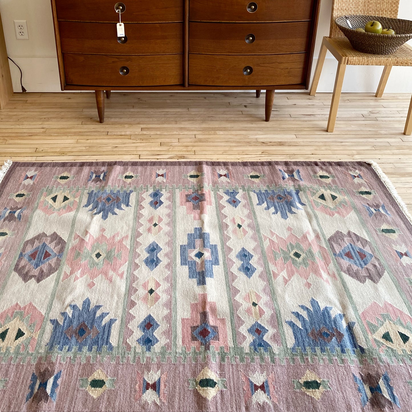 Vintage Flat Hand-Woven Kilim Rug (4 x 6)