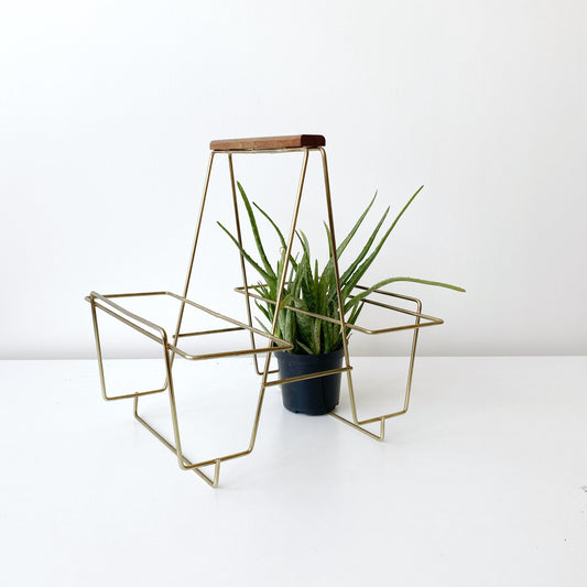 Vintage Wire Caddy with Wooden Handle