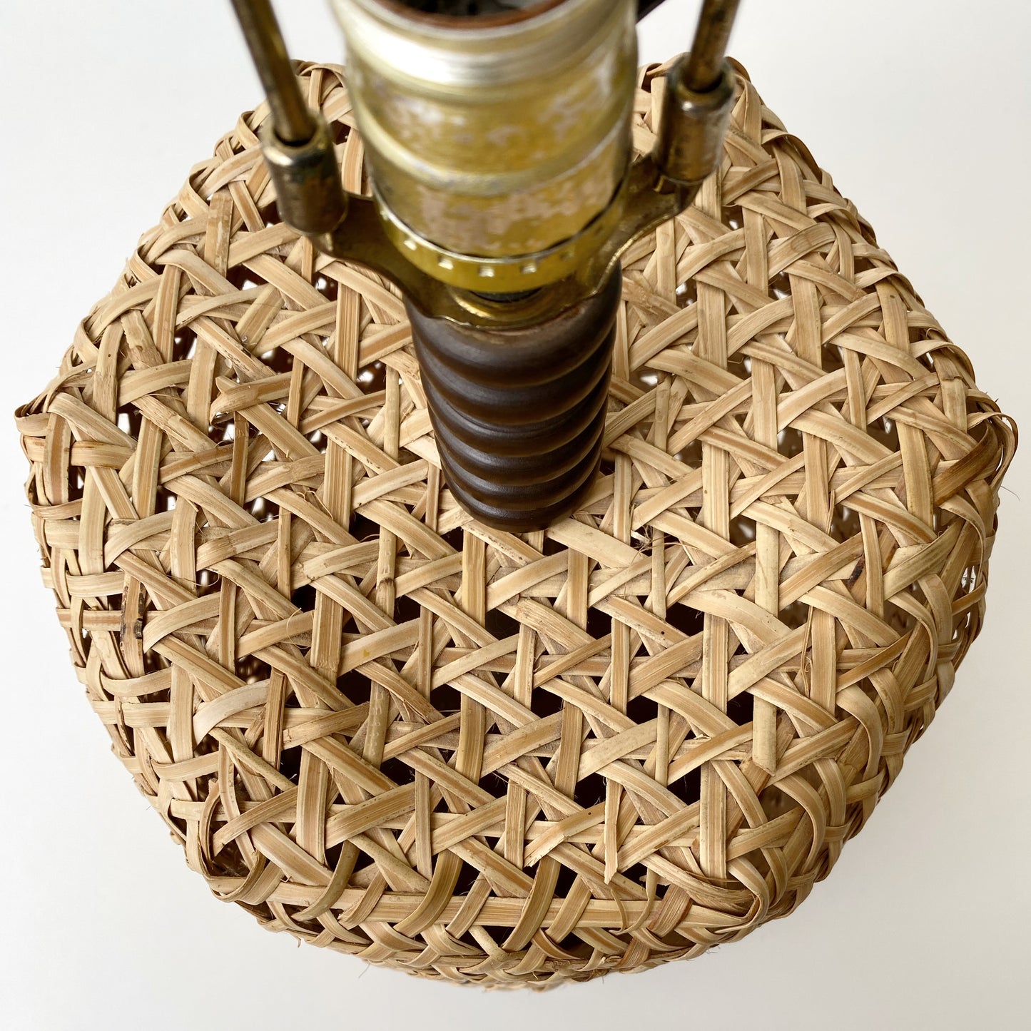 Vintage Woven Wicker Table Lamp