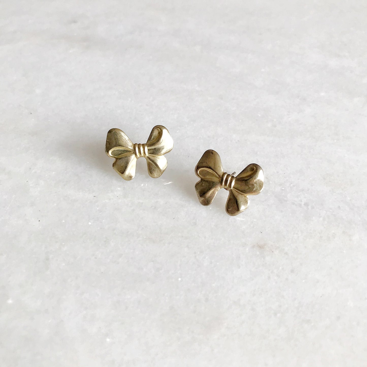 Vintage 90's Gold Bow Earrings