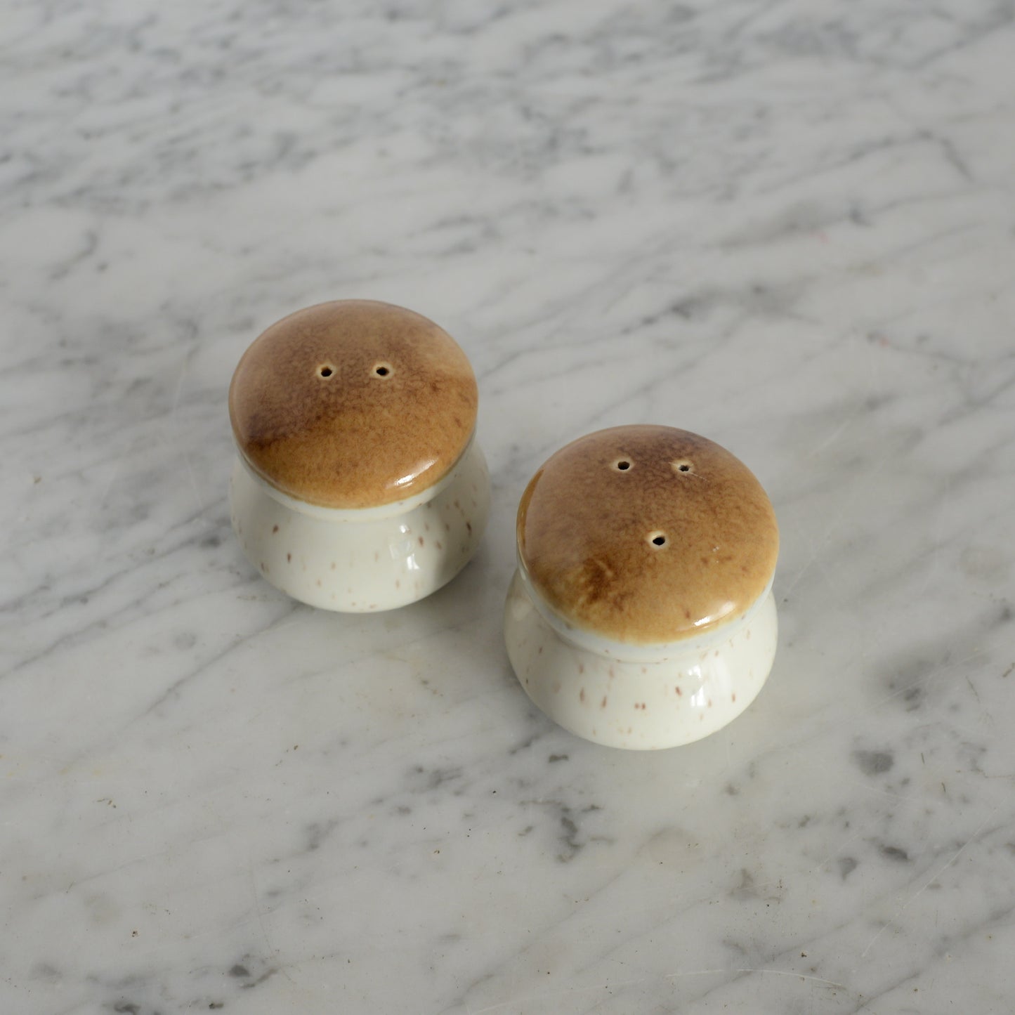 Vintage Button Mushroom S&P Shaker Set